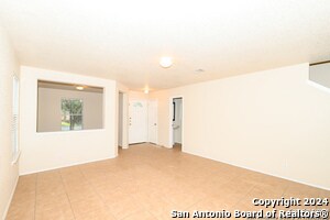 Foto del edificio - 7630 Cortland Oak