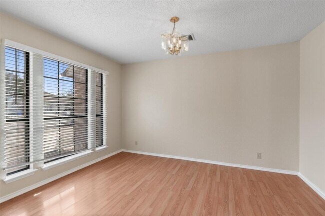 Foto del edificio - 716 Camp Fire Trail