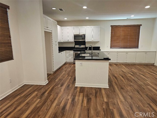 Foto del edificio - 371 N Bellarose Way