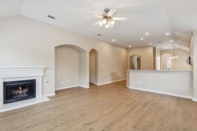Building Photo - 9405 Fenway Dr