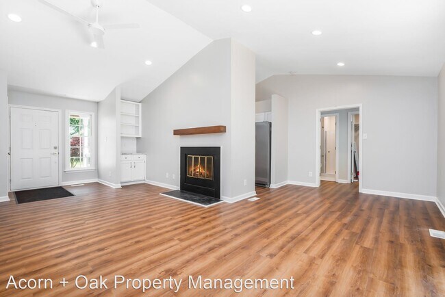 Building Photo - 3 br, 2 bath House - 3 Meetinghouse Ln