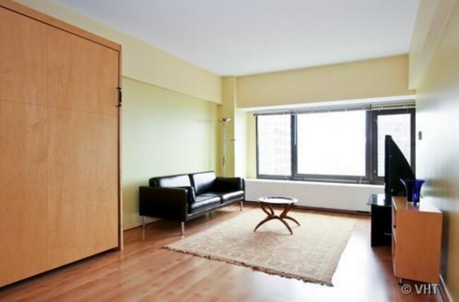 Foto del edificio - 175 E Delaware Pl