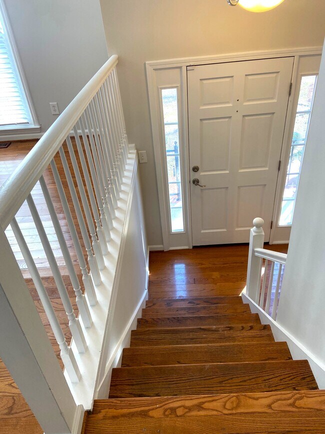 Foto del edificio - 336 Oak Leaf Cir