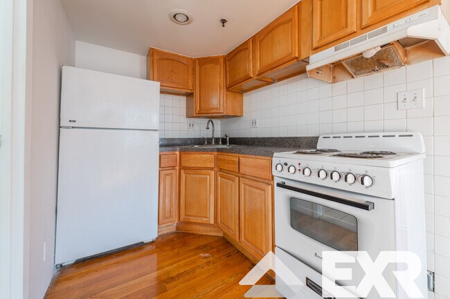 Building Photo - 521 W 149th St