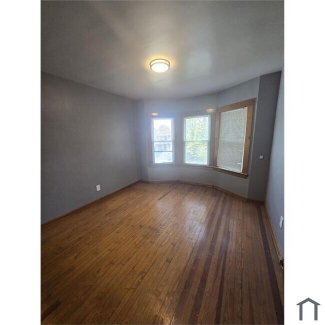 Building Photo - 13702 Rugby Rd