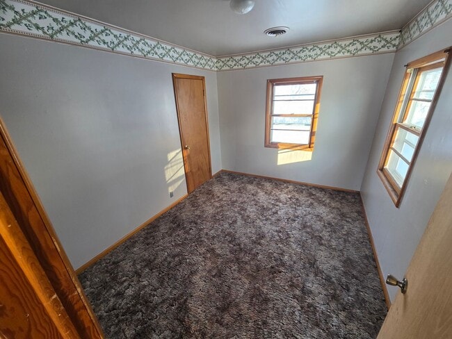 Building Photo - 2 bedroom house in Rockwell City $695 per month