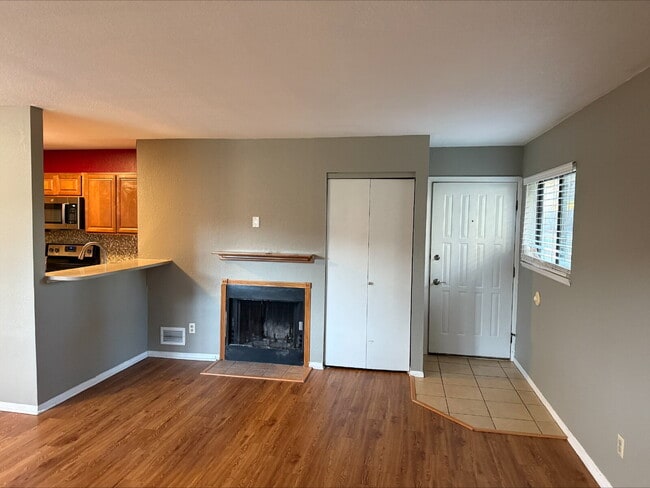 Building Photo - Beautiful 2 Bed 2 Bath in the heart of Boulder!