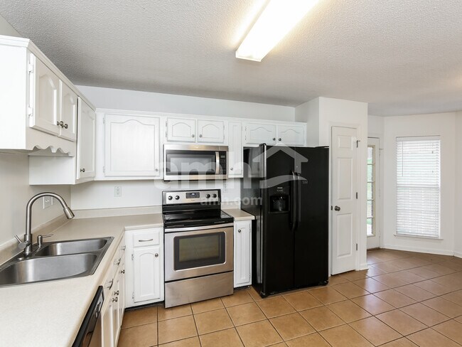 Building Photo - 660 Timber Creek S
