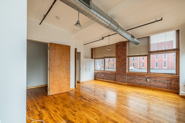 Foto del edificio - 325 Lafayette St