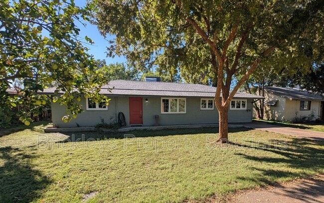 Foto del edificio - 1435 E Cedar St