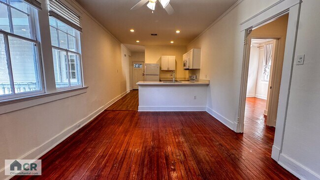 Building Photo - 5bd/2ba Near Campus and Broadway! Text (510)-631-1171 for more info!