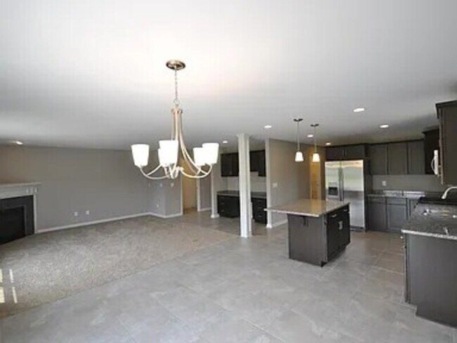Building Photo - 4715 Mosey Ln