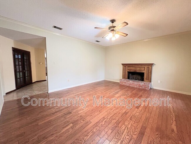 Foto del edificio - 9868 Kinglet Dr