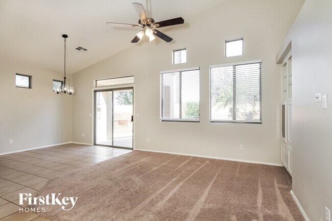 Foto del edificio - 14288 West Cora Lane