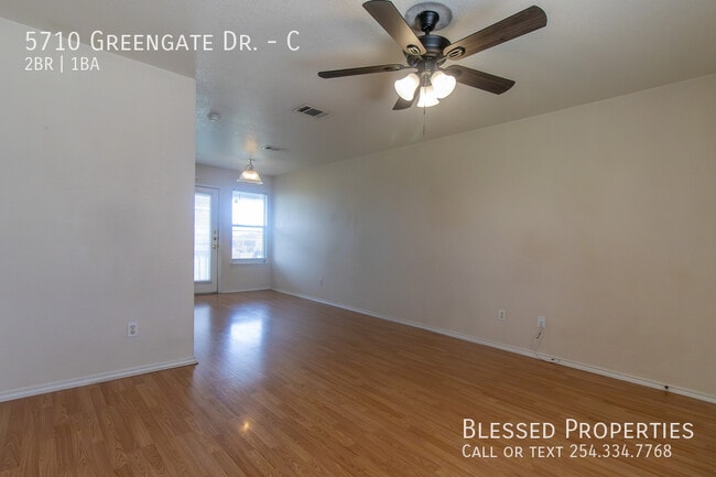 Foto del edificio - 5710 Greengate Dr