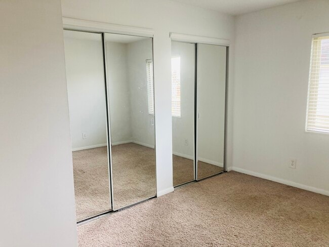 Building Photo - 245 E 13th Ave