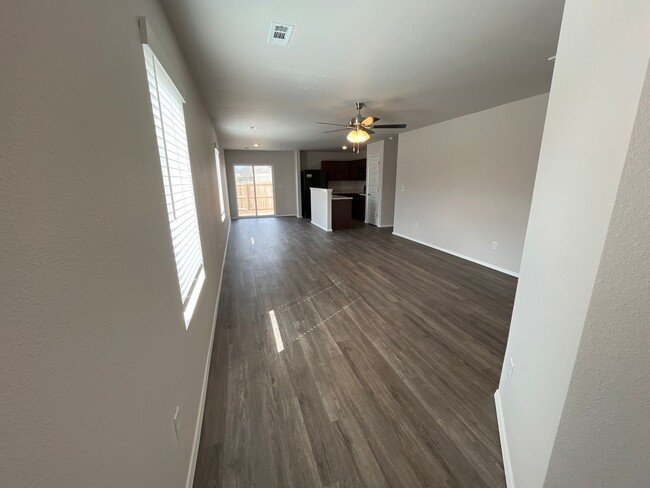 Foto del edificio - *Pre-leasing* Three Bedroom | Two Bath Hom...