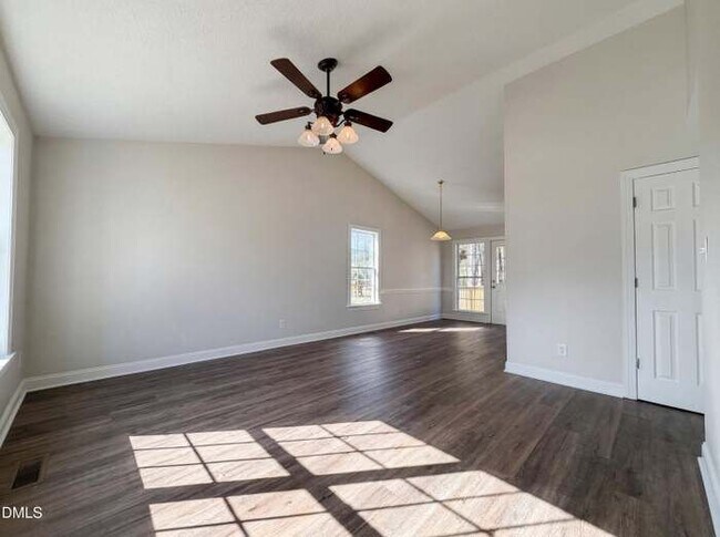 Foto del edificio - 406 Landing Pl Dr