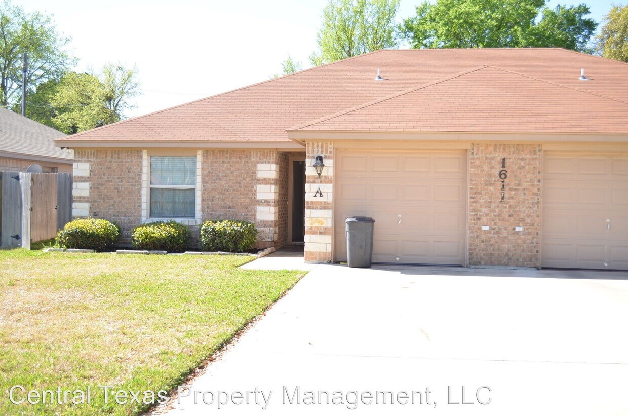 Primary Photo - 3 br, 2 bath House - 1611 B Libby
