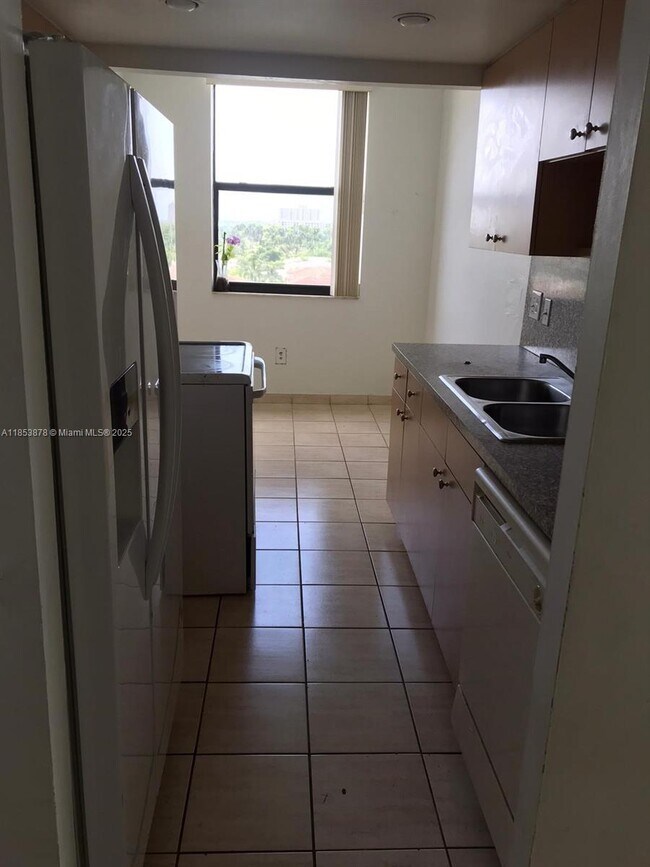 Foto del edificio - 1470 NE 123rd St