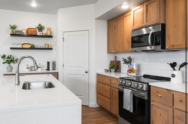 Building Photo - New Construction- Modern Home!