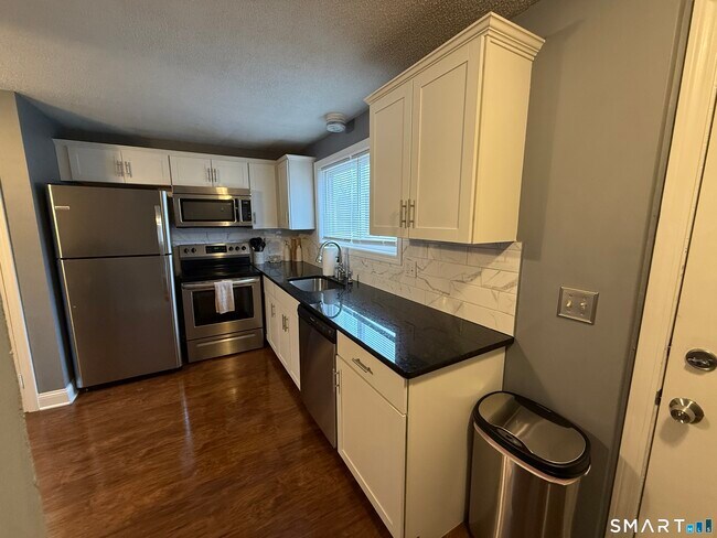 Foto del edificio - 1081 New Haven Rd