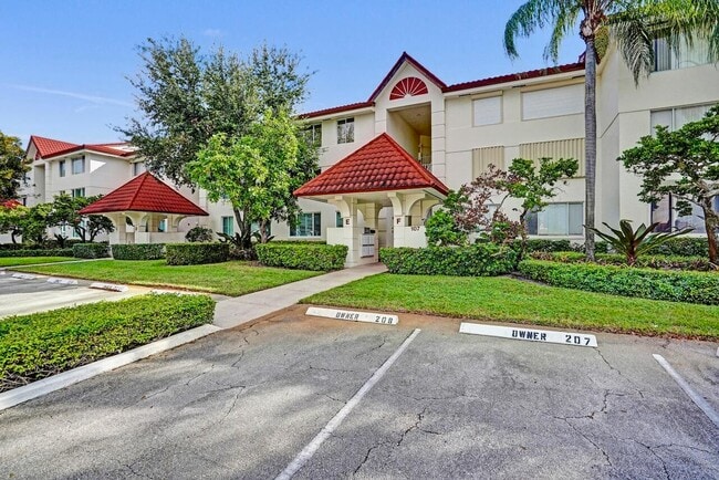 Foto del edificio - 107 Half Moon Cir