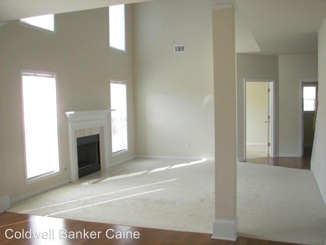 Building Photo - 133 Carissa Ct