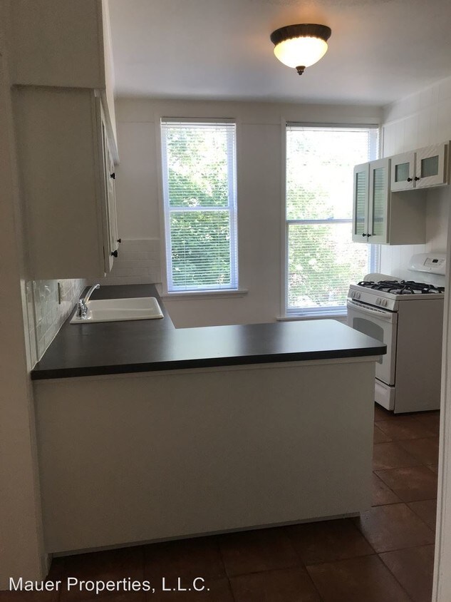Foto principal - 903 W 9th Ave