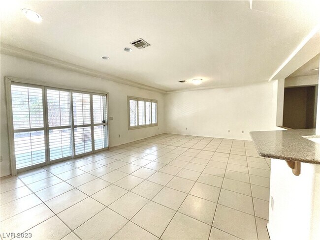 Foto del edificio - 2741 Hartwick Pines Dr