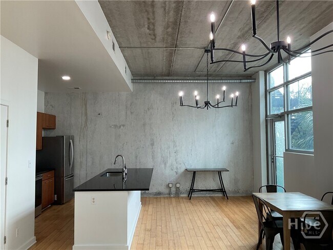 Foto del edificio - 545 Berrien St