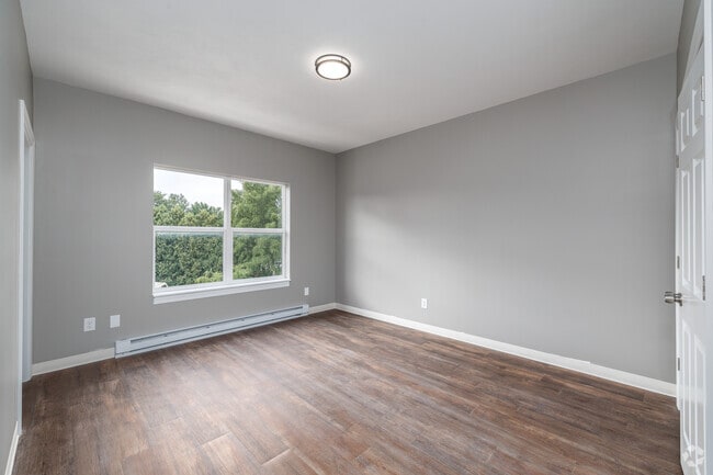 2BR, 2BA - 1,100SF - Primary Bedroom - Brolex Living at Plank Road