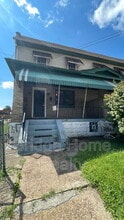 Building Photo - 7442 Irvine St