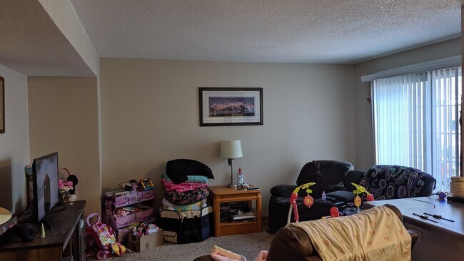 Foto del edificio - Location location location! This beautiful Fridley 3 bedroom townhouse, dont miss out!