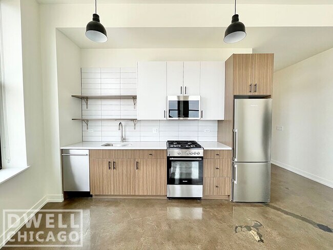 Foto del edificio - 4753 N Broadway St