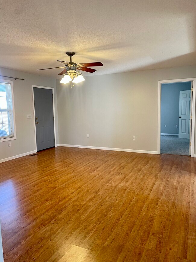 Foto del edificio - 17656 Coffman Rd