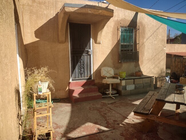 Foto del edificio - 1204 Coal Ave SE