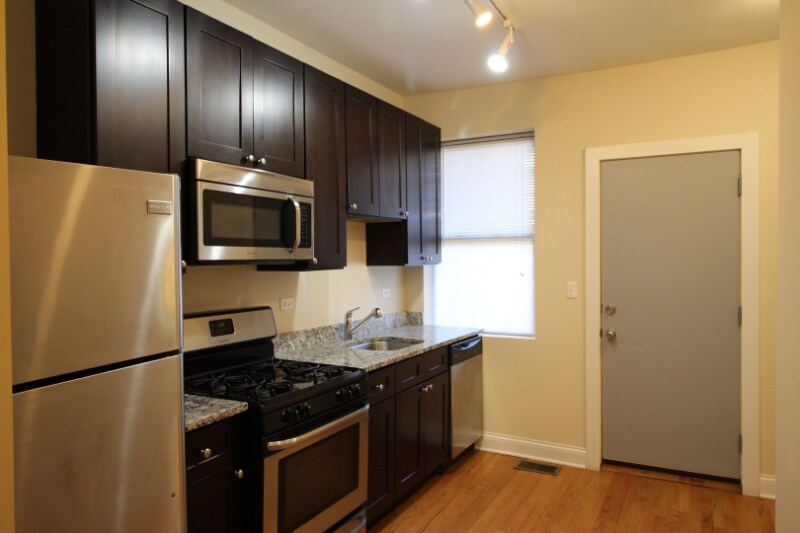 Foto principal - 5001 N Sawyer Ave