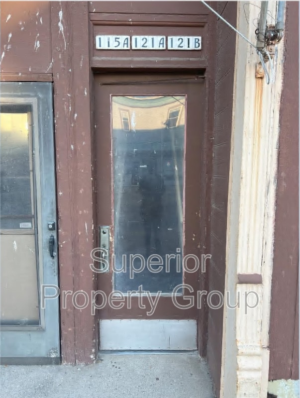 Building Photo - 121 N High St