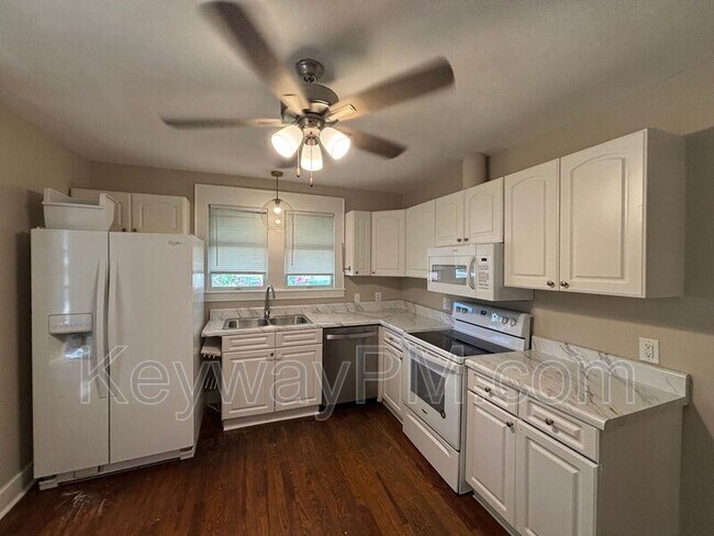 Building Photo - 2164 Telfair St