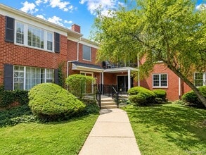 Building Photo - 27654 Echo Valley W