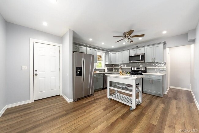 Building Photo - 44 Lincoln St