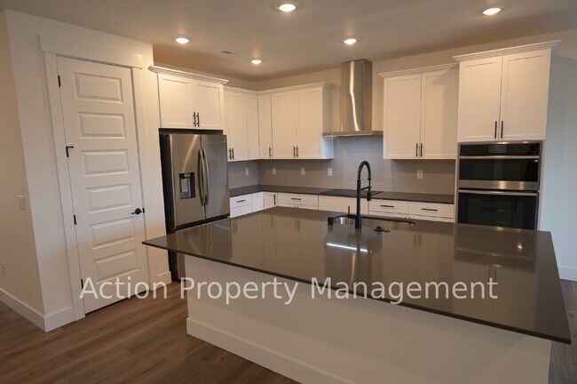 Foto del edificio - Beautiful New 3 Bed 2 Bath Home in Rolling Hills – Built in 2025