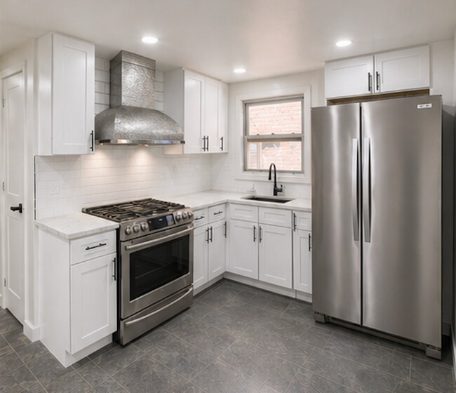 Foto del edificio - 2321 W 81st Pl
