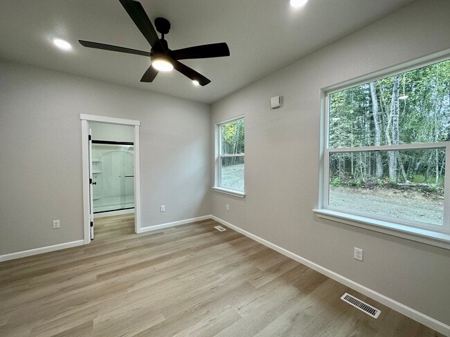 Building Photo - 630 Wortham Ave