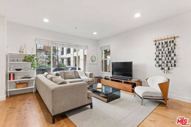 Photo - 6020 S Seabluff Dr Apartment