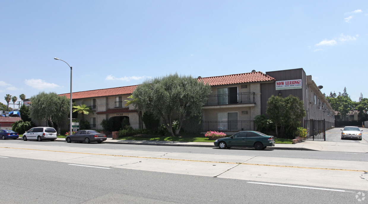 Primary Photo - Covina Bonita