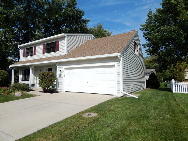 Building Photo - 1341 Greenfield Ct