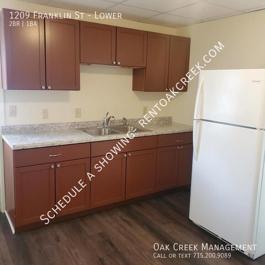 1209 Franklin St Unit Lower, Stevens Point, WI 54481 Room for Rent in