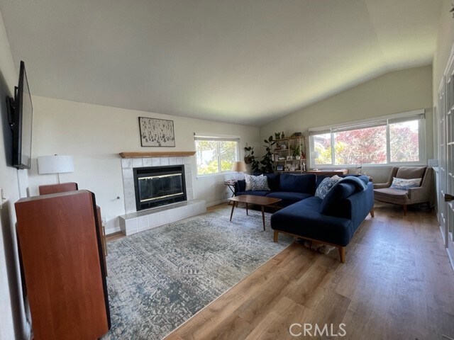 Building Photo - 400 Dell Ct